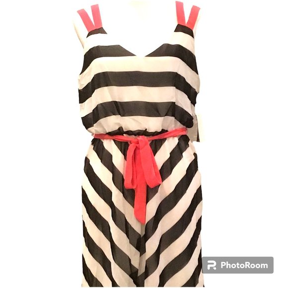 Bisou Bisou Dresses & Skirts - Bisou Bisou Women's Chevron Print Dress